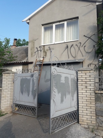 На дом заммэра Бердянска совершено нападение (+видео)