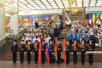 Керченские лицеисты посетили слет городов-героев в Москве