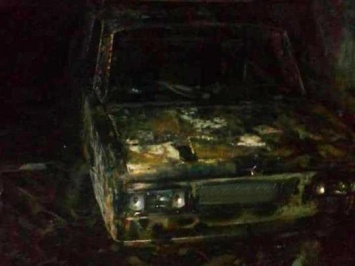 В Николаевской области в гараже сгорели автомобиль и мотоцикл