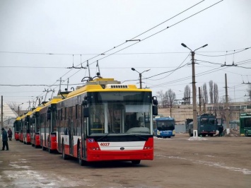 За счет юбиляра: завтра во всех троллейбусах «Богдан» проезд будет бесплатным