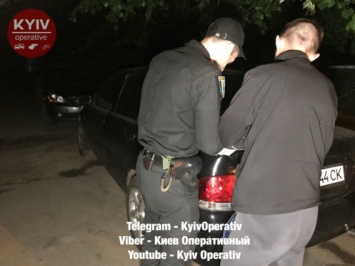 СМИ: В Киеве пытались сжечь автомобиль журналиста