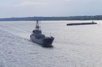 Завтра будут разведены Варваровский и Ингульский мосты: десантный корабль «Юрий Олифиренко» покинет акваторию Николаева