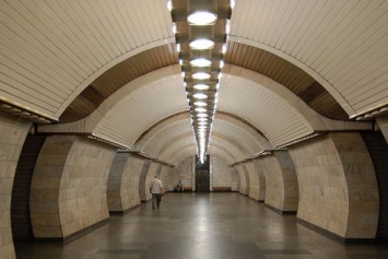 В метро Киева эскалатор
