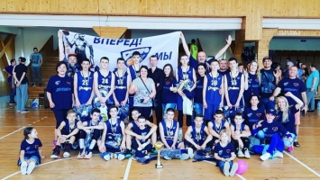 Команда днепровских школьников - чемпионы Украины по баскетболу