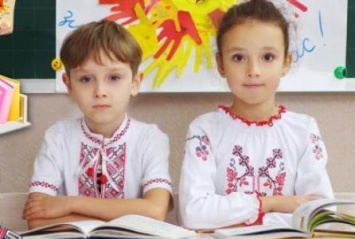 Вместо табелей украинским школьникам будут выдавать свидетельства с описанием достижений детей
