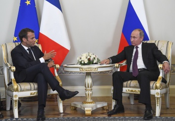 Путин и Макрон обсудили Украину, Иран и Сирию на переговорах в Петербурге