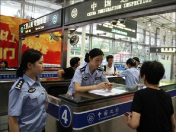 В Китае более 11 млн жителей отказали в поездках за границу из-за низкого социального рейтинга