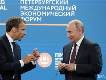 Французы подарили Путину сувенирного петуха