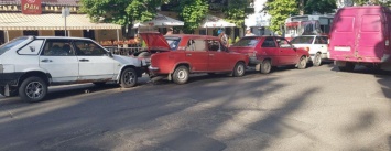 В центре Николаева столкнулись 4 автомобиля, - ФОТО