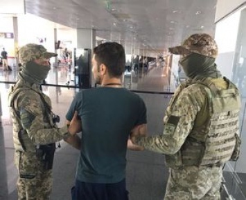 Пограничники арестовали в "Борисполе" гражданина Ирана, который сам назвал себя террористом