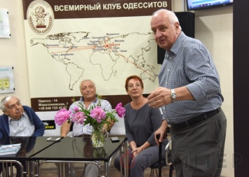 Газета из будущего: одесситам представили устный выпуск «Всемирных одесских новостей»