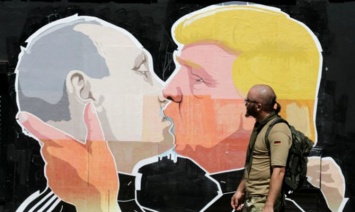 Сноуден рассказал о любви Трампа к Путину