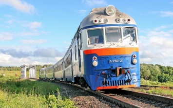 Авария в Одесской области: автомобиль столкнулся с поездом, есть погибшая и пострадавшие (ФОТО)