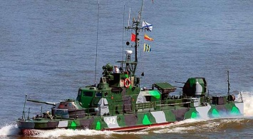 РФ усиливает охрану «Керченского моста»: три артиллерийских катера переброшены в Азовское море (ВИДЕО)