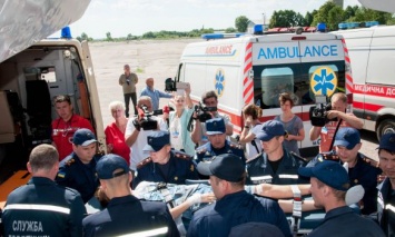 Пострадавших в белорусском ДТП детей доставили самолетом в Украину