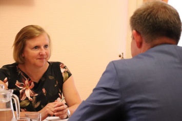Первый Секретарь Посольства Великобритании Кэти Коттрелл посетила Херсонщину