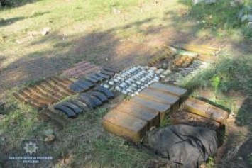 На Луганщине правоохранители обнаружили схрон с боеприпасами