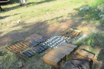 В Луганской области обнаружили крупный схрон с боеприпасами