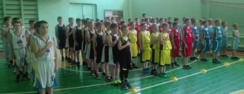 Мирнограде стартовал чемпионат Донецкой области по баскетболу среди юношей