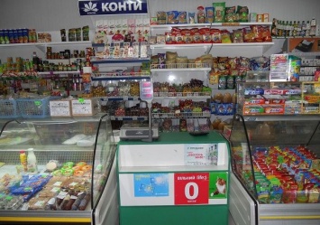 В Запорожской области в магазине продавали "просрочку"