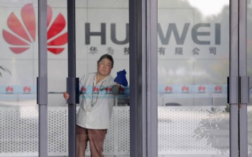 США намерены оставить смартфоны Huawei без Android