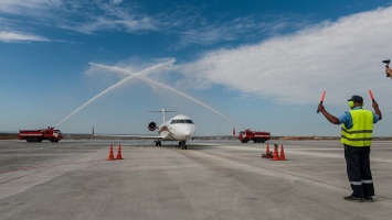 Водная арка и новые рейсы: в аэропорт Симферополя вошла новая авиакомпания