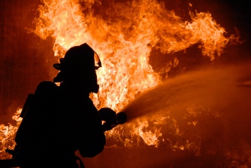 В Одессе ночью во время пожара пострадал мужчина