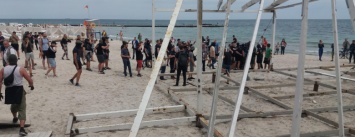 Строители или провокаторы: кто давал показания полиции на одесском пляже, - ФОТО, ВИДЕО