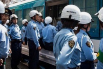 В Японии мужчина напал с ножом на пассажиров поезда