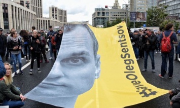 В Москве проходит митинг против репрессий, есть задержанные