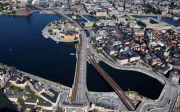 В центре Стокгольма заменят железнодорожный мост, построенный 70 лет назад