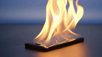 Samsung снова стала фигурантом дела о возгорании смартфона