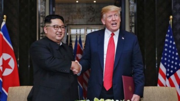 Трамп показал Ким Чен Ыну фильм о будущем Северной Кореи (видео)