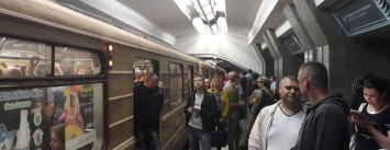 В Харьковском метро - столпотворение. Сломался состав, - ФОТО