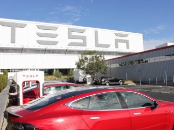 В Tesla намерены уволить часть сотрудников