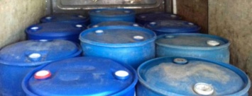 Налоговики и полиции нашли в Черниговской области 3200 литров «левого» спирта