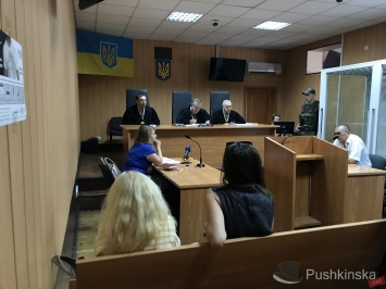 Суд об убийстве известного боксера в Одессе: из-за судейских «каникул» дело затягивается