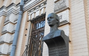 Культурный Днепр: в городе предлагают установить бюст Леси Украинки