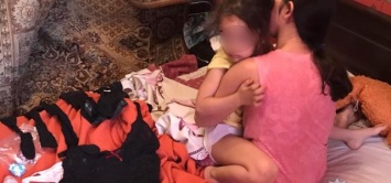 Супруги вступали в половую связь со своей 4-летней дочерью и снимали это на видео (ФОТО)