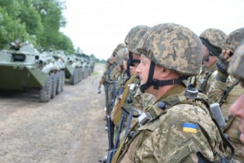 Более 90% раненых бойцов возвращаются в армию - Порошенко