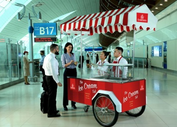 Emirates все лето будет раздавать мороженое пассажирам в Дубае