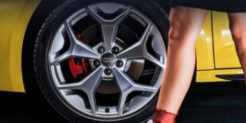 Audi показала в новом тизере кусочек нового A1