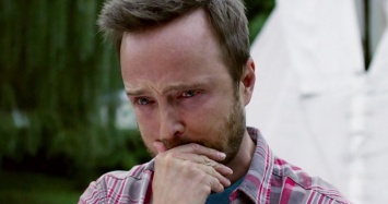 Аарон Пол сыграет убийцу в сериале Apple «Ты спишь»