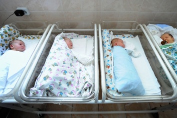 Сестры из США дважды родили детей в один день