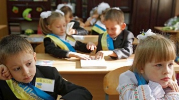 Нехватка школ в Украине: детей решили учить в жилых многоэтажках