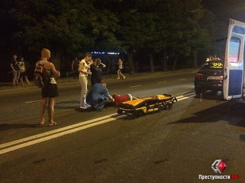В Николаеве автомобиль сбил нетрезвого мужчину, перебегающего дорогу