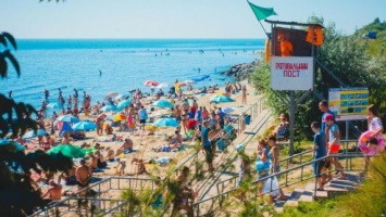На городском пляже Черноморска теперь есть своя полиция