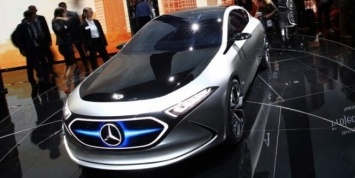 Mercedes тестирует компактный электромобиль