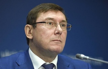 Суд возобновил дело относительно получения Луценко взятки от экс-нардепа Шепелева