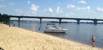 Купание запрещено: в Киевской области запретили купаться на 25 пляжах